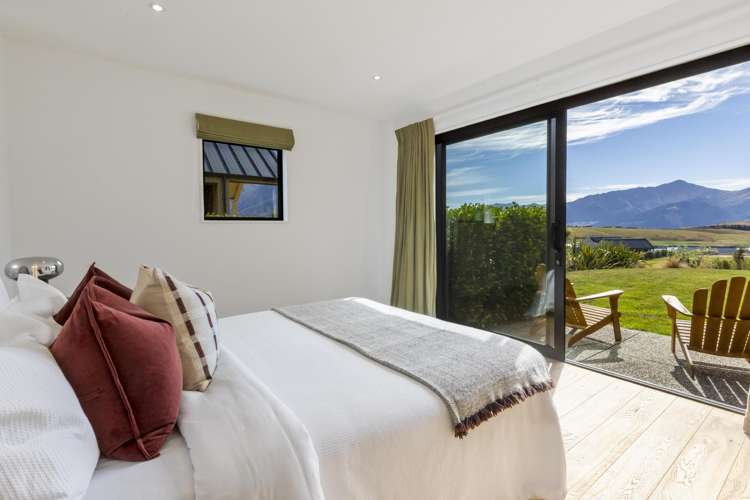 3 Pioneer Court Jacks Point_10