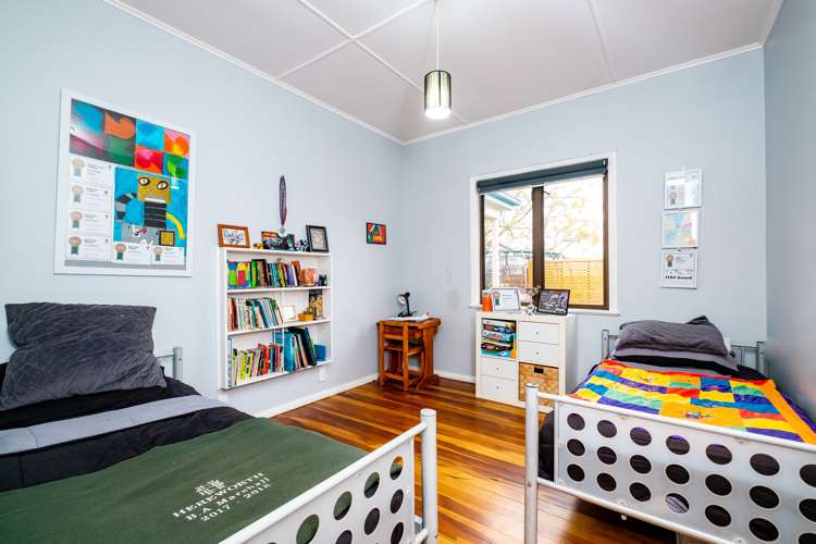 1407 Caroline Road Mayfair_14