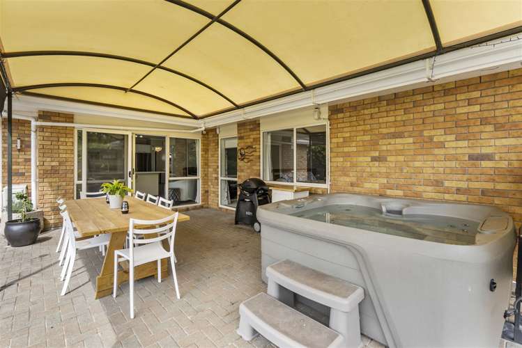 7 Mull Place Wattle Downs_12