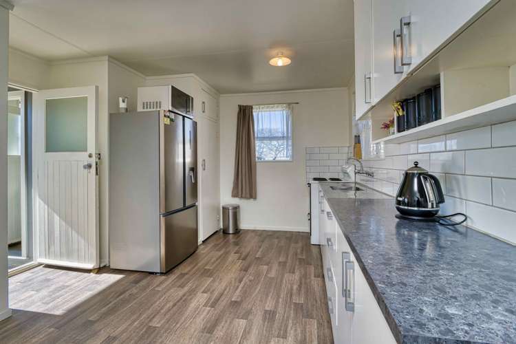 6 Raleigh Street Flaxmere_3