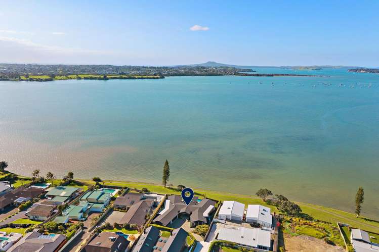 76 Bramley Drive Farm Cove_2