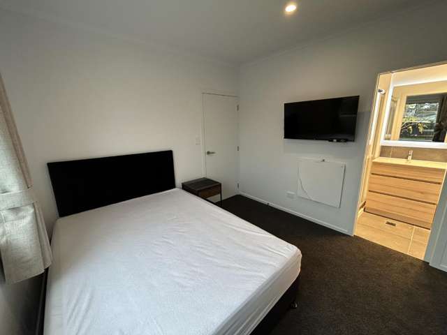 1E/23 Hibiscus Avenue Hamilton Lake_2