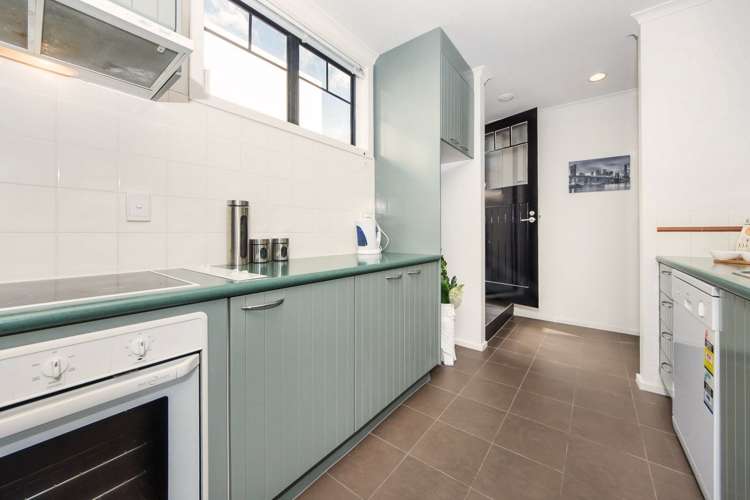 6e/8 Farnham Street Parnell_16