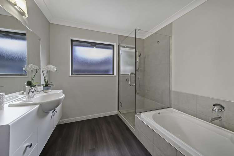 7 Milkers Gate Parklands_15