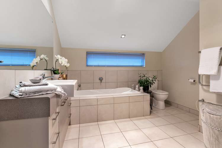 192 Ridge Road Howick_12