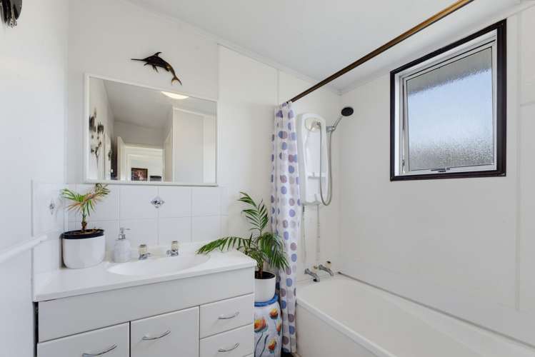 14 Garland Road Ruakaka_10