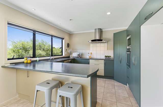 16a Eastcott Grove Churton Park_2