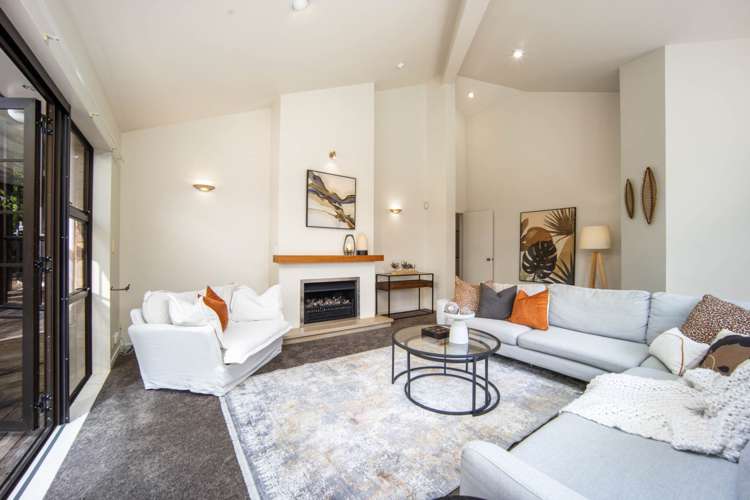 15 North Way Titirangi_13