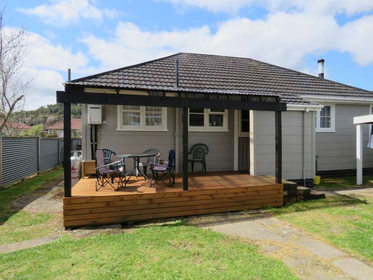 42 Main Street Reefton_12