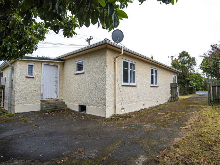 29 Burden Avenue Wainuiomata_20