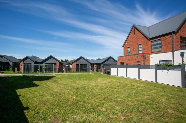 9 Garland Lane Leamington_11