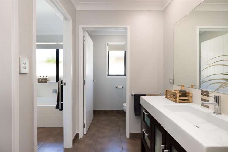 24 Pompano Key Papamoa_17