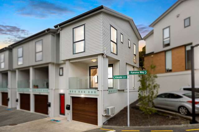 Sun-Filled End-Unit Townhouse - Must Be Sold!