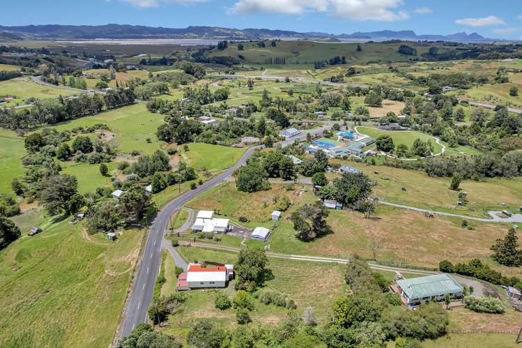 37 Valley View Road Otaika_24