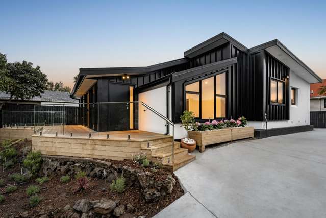 Sunlit Living with Seamless Indoor-Outdoor Flow