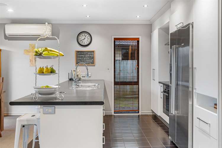 307 Carmichael Road Brookfield_1