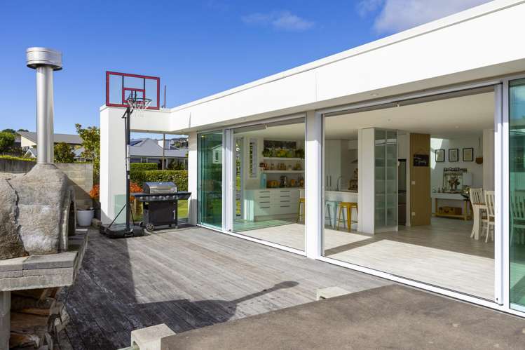 15 Magnolia Rise Waipahihi_8