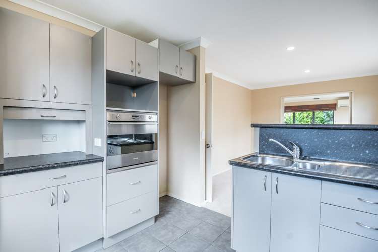 68 Erlestoke Crescent Churton Park_4