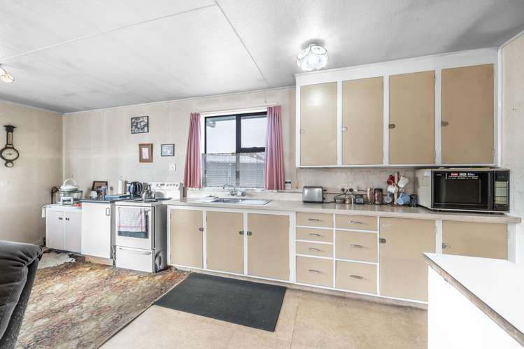 12 Anderson Place Gore Surrounds_7