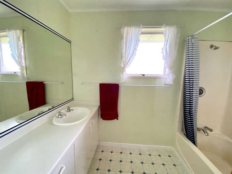 35 Baker Street Caversham_15