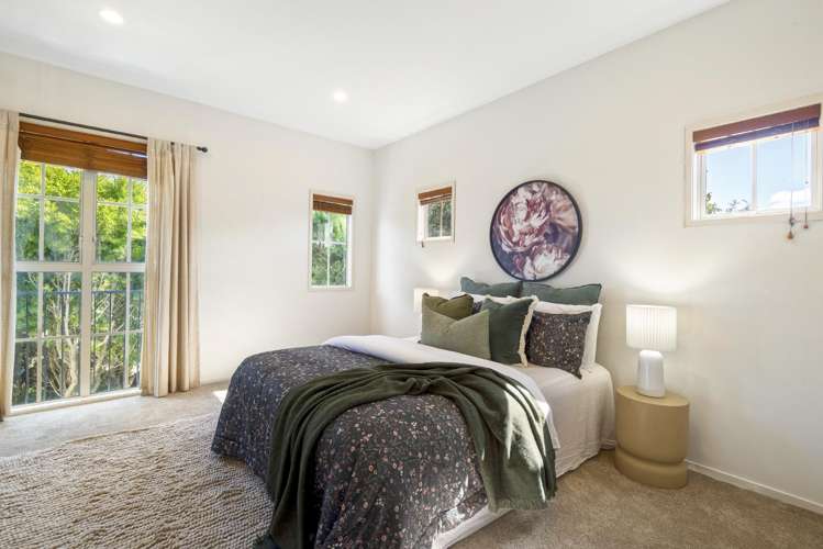 1 Scarlet Oak Drive Schnapper Rock_18