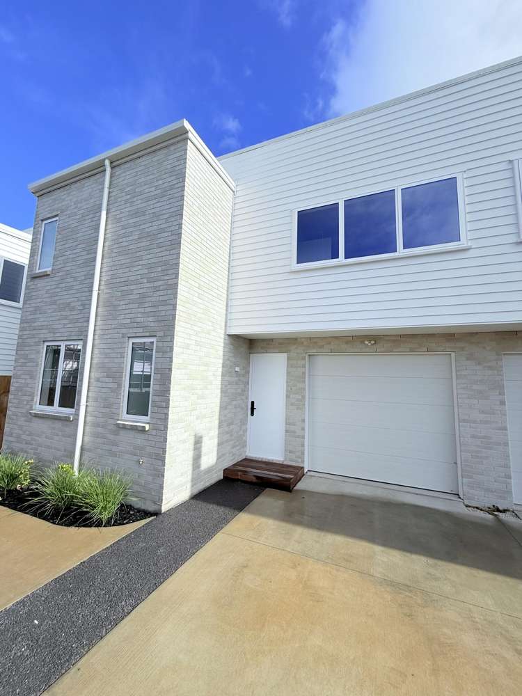 4b Towra Place Botany Downs_16