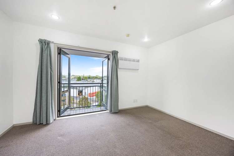 5K/10 Crown Lynn Place New Lynn_10