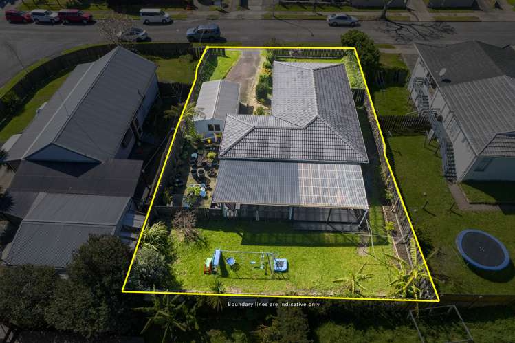 9 Frobisher Way Clendon Park_31