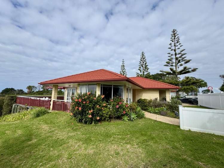 1149 Whangaparaoa Road_0