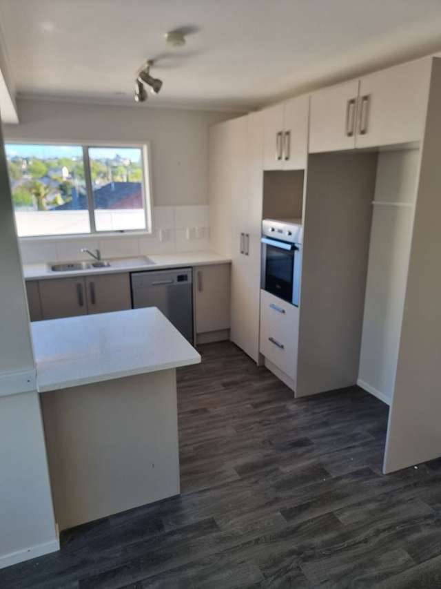 1/19A Ribblesdale Road Henderson_3