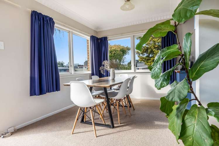 8 The Drive Brookfield_8