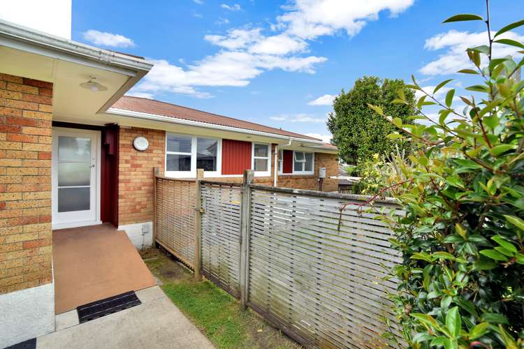 8 Wembury Grove Parkvale_18