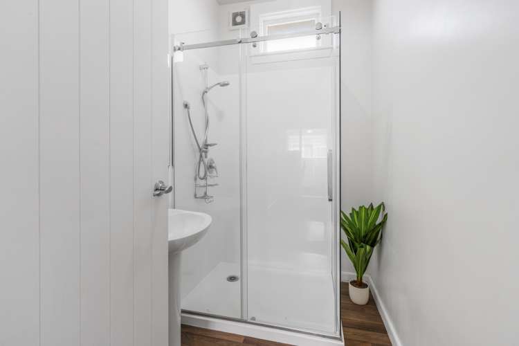 83 Wildberry Street Woolston_13