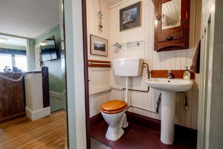 36 Chapel Street Greymouth_29