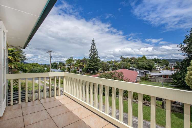 6 Adams Place Te Kamo_13