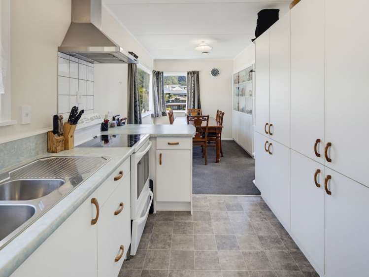 10 Seaview Crescent Picton_11