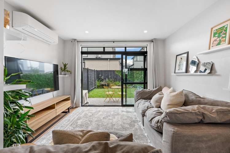 45 Treloar Crescent Hobsonville_2