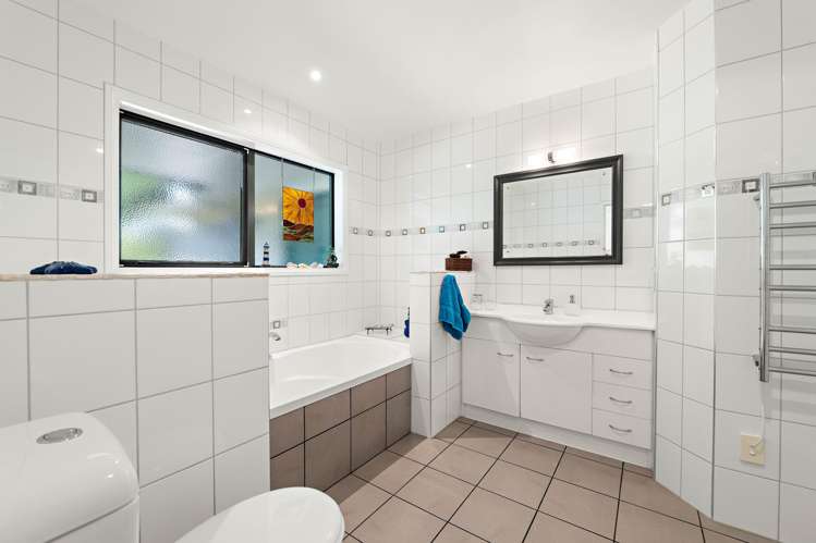 2 Iwanui Close Waitara_21