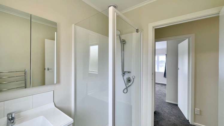 22b Kaipatiki Road Glenfield_13