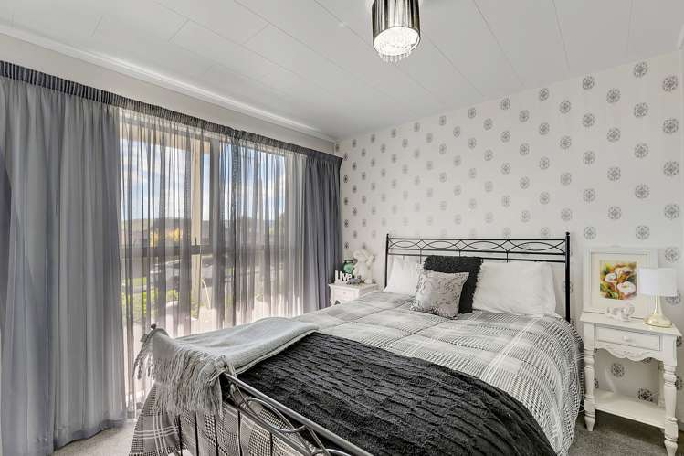 11 Leeward Drive Whitby_9