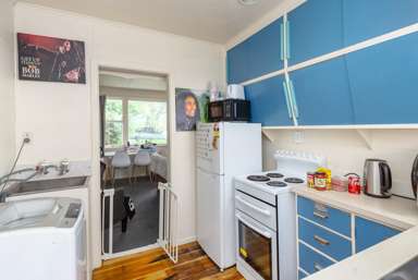 7 and 7a Puriri Crescent_3