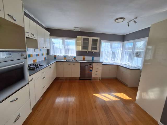 29 Coxhead Road 10686_1