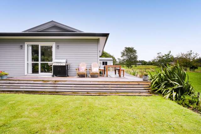 8 Manatu Lane Inglewood_2