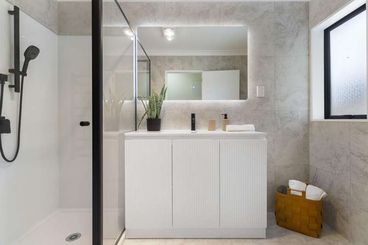 10 Mediterranean Way Goodwood Heights_14