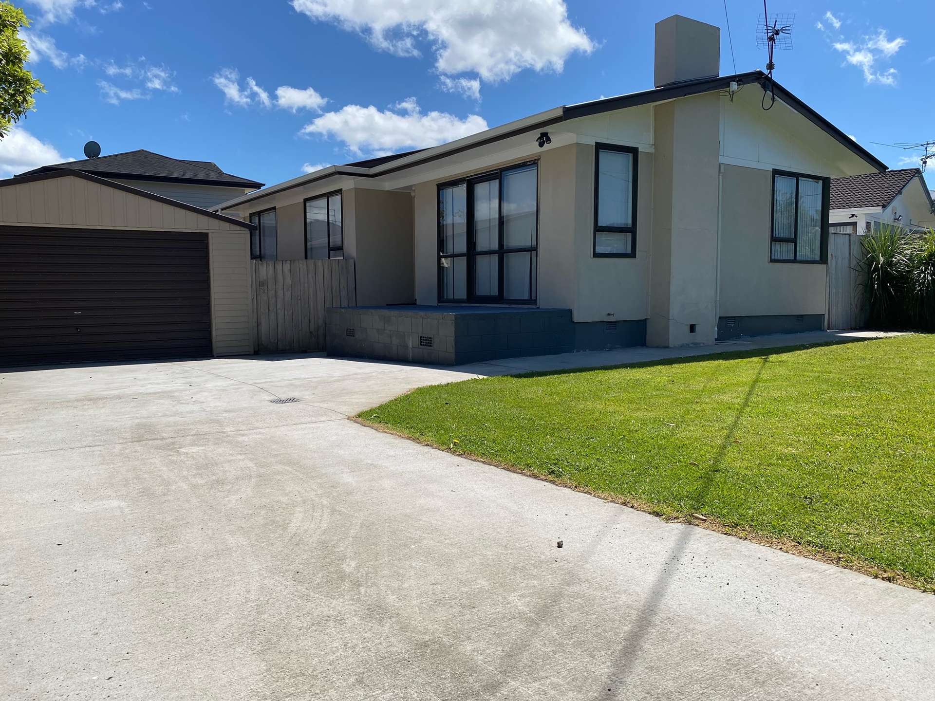 16 Rewarewa Road Te Atatu Peninsula_0