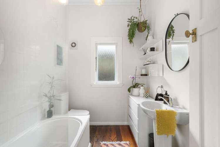 2/3 Haig Avenue Three Kings_19