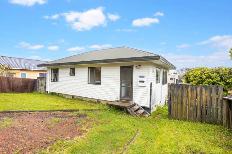 21A Seabrook Avenue New Lynn_9