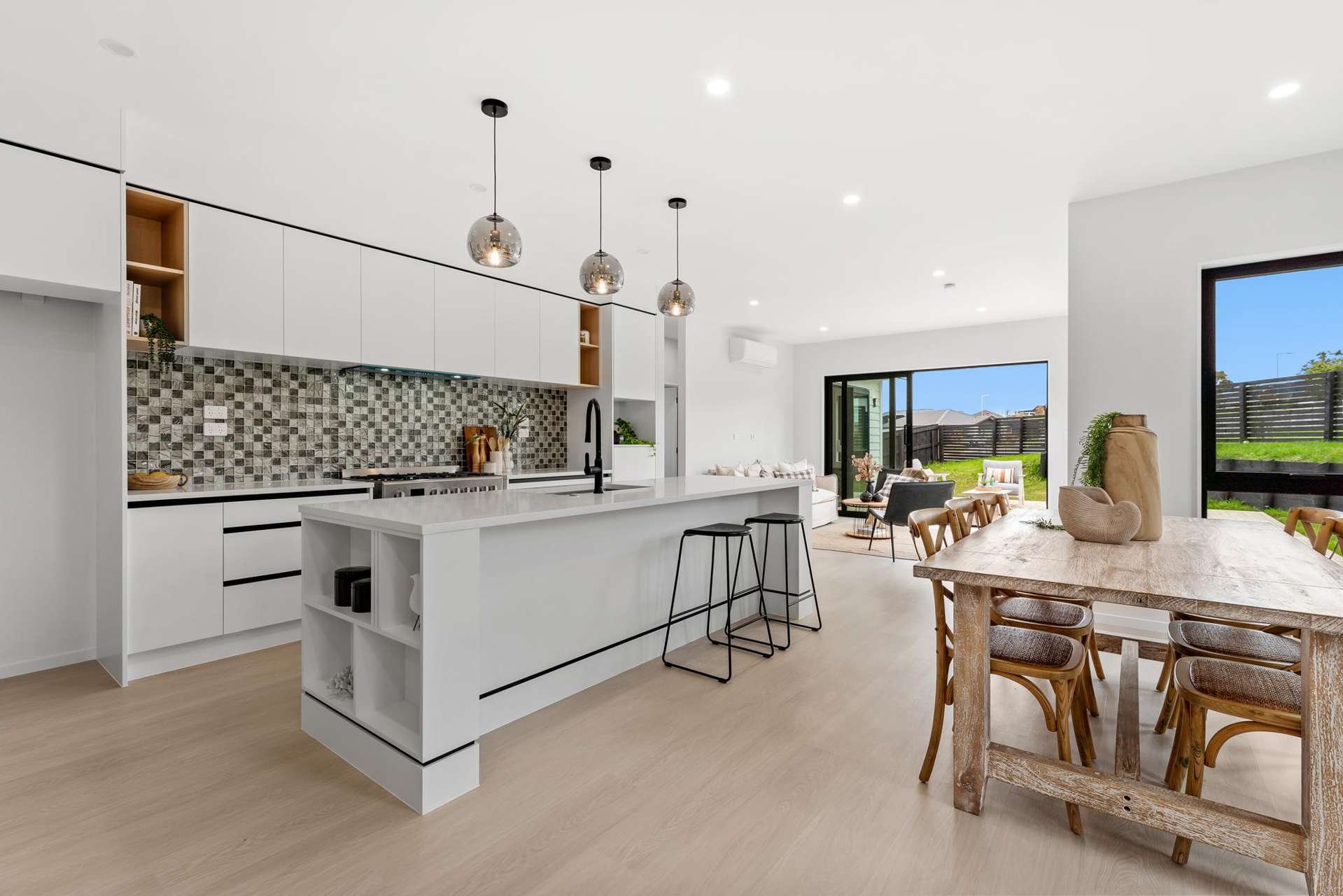 35 Brigitte View Snells Beach_0