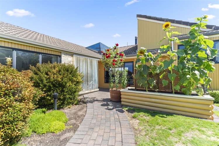 12 Belvedere Grove Rangatira Park_20