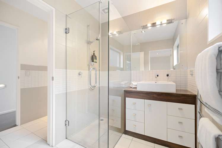 9 Galway Court Queenstown_19